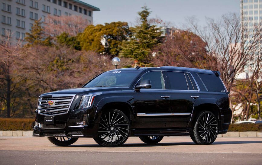 lexani_wheels_wraith_gloss_black_cnc_accents_rims_escalade_01-011
