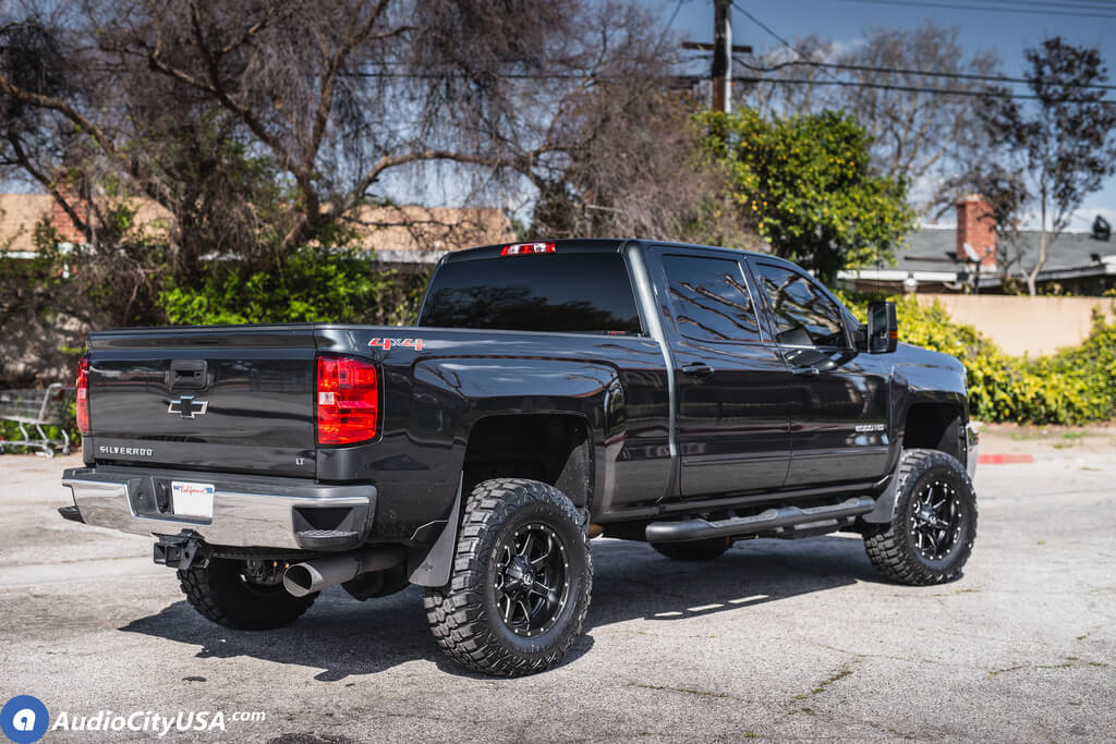 18" Fuel Wheels D538 Maverick Black Milled Off-Road Rims