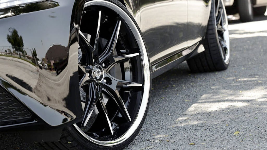 22 Lexani Wheels R Twelve Black With Machined Tips And SS Lip Rims