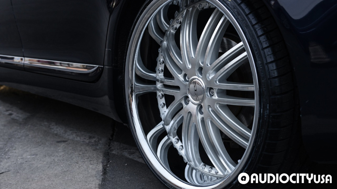 2012 Lexus LS Series on 22
