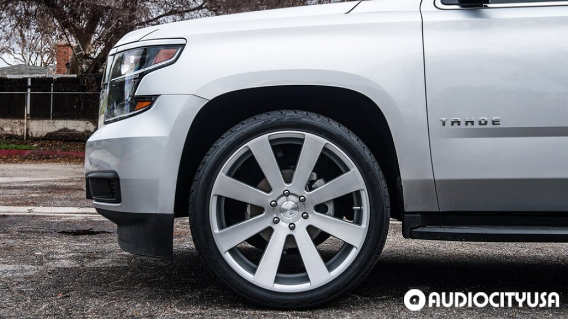 2018 Chevrolet Tahoe 2WD on 24
