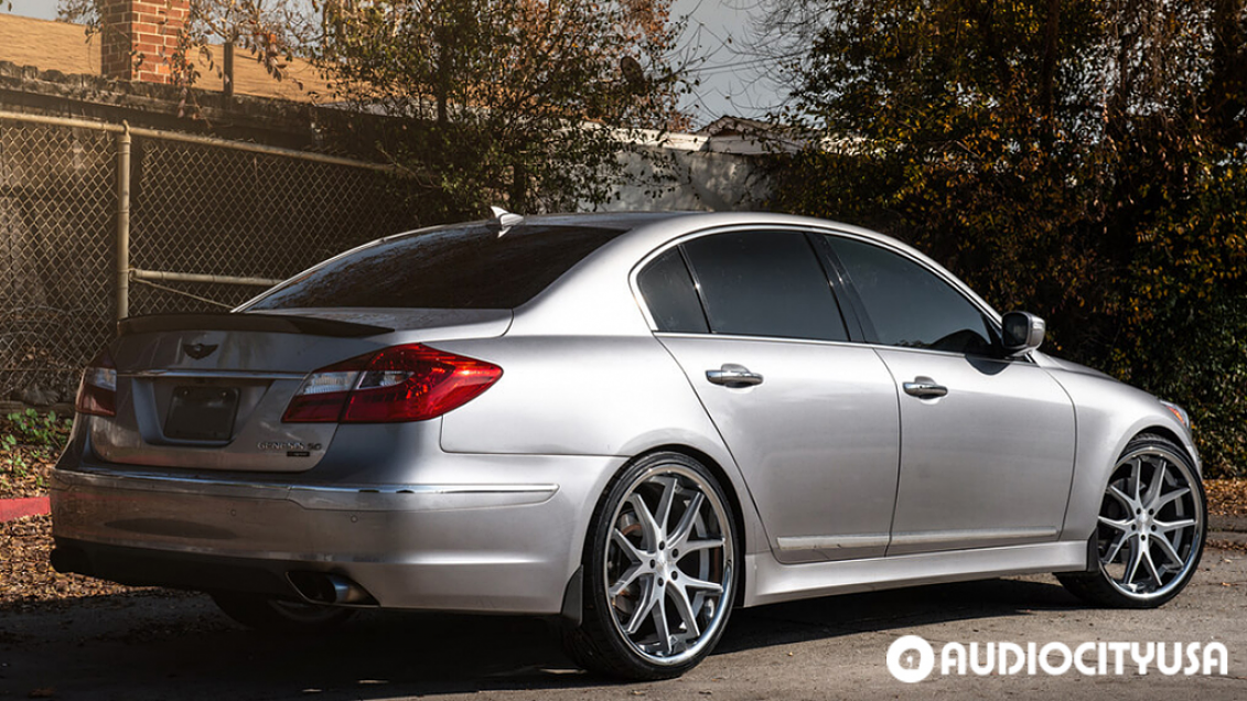 2013 Hyundai Genesis on 22