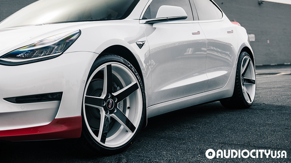 2020 Tesla Model 3 on 20