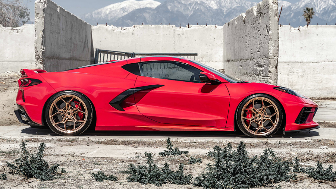 2020 Chevrolet Corvette on 20