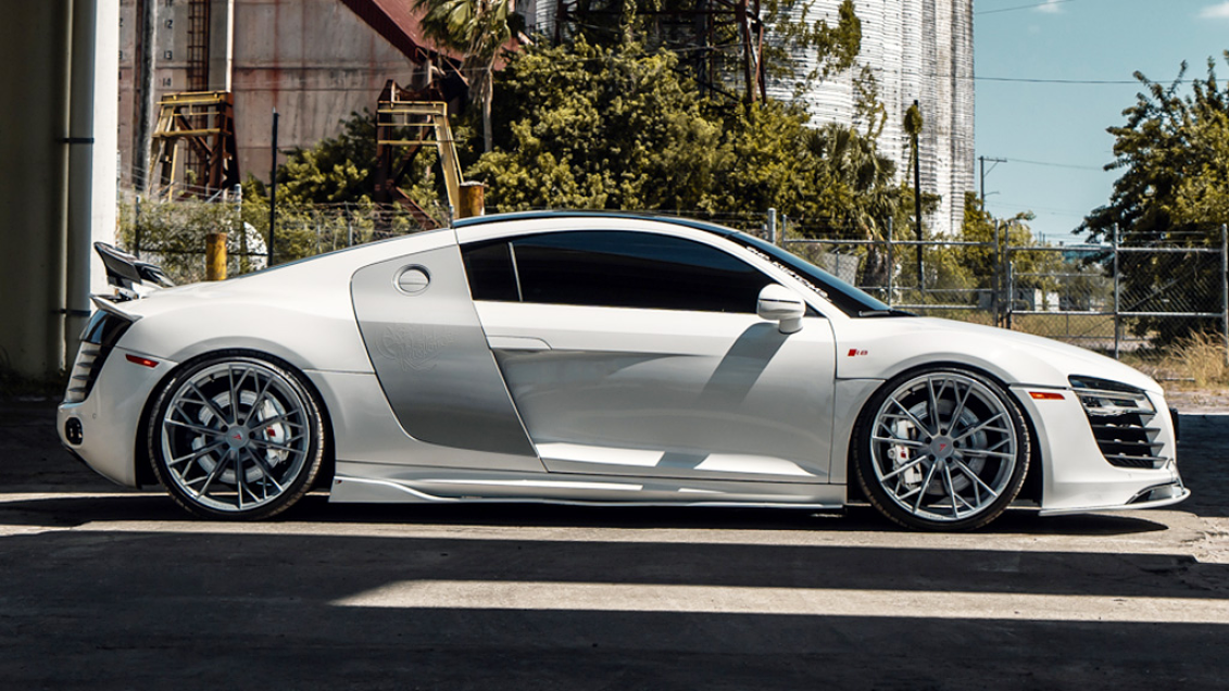 2011 Audi R8 on 20