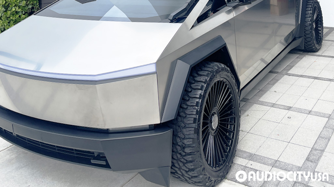 Tesla Floating 2024 Tesla Cybertruck Gianelle Cabo - Floating Cap 24 inch Wheels ...