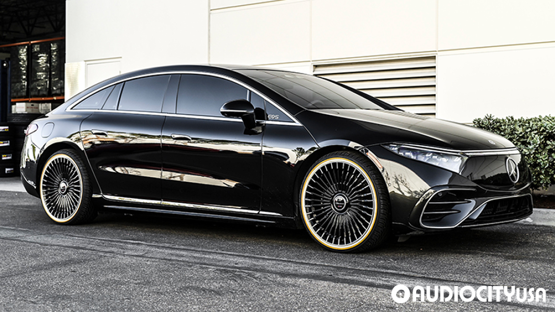 2023 Mercedes-EQ EQS on 22