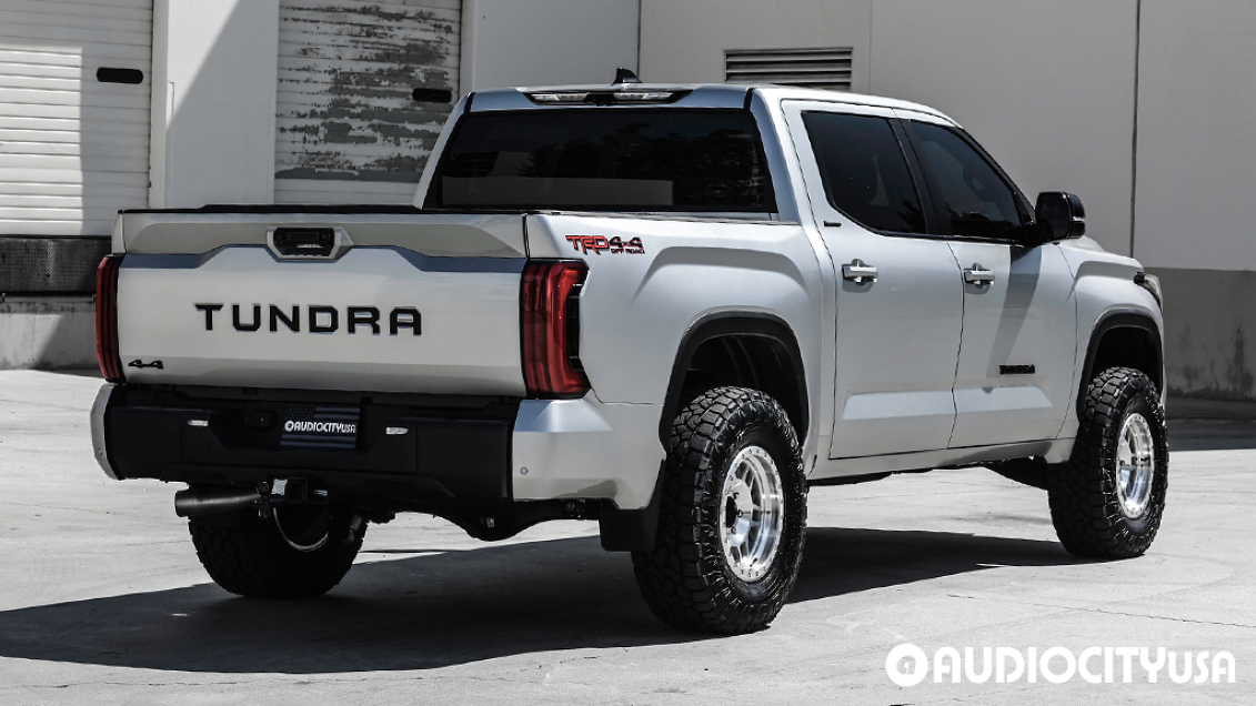 2025 Toyota Tundra on 17