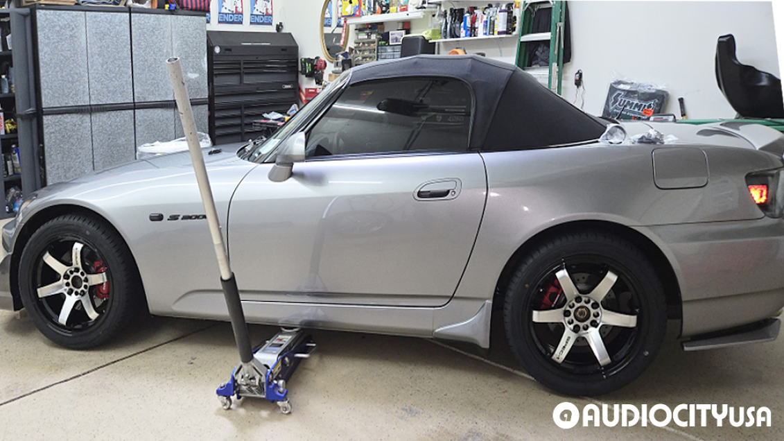 2005 Honda S2000 on 17
