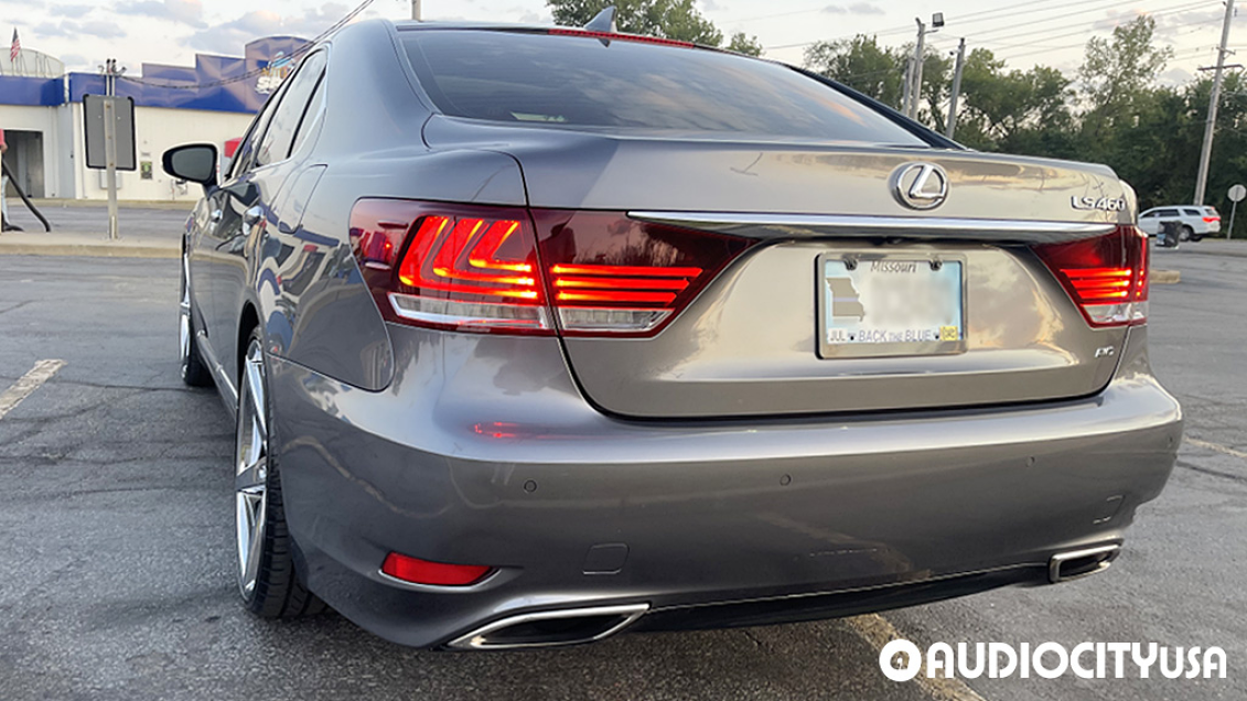 2010 Lexus LS Series on 22