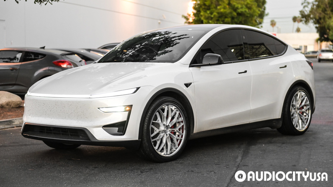 2026 Tesla Model Y on 22