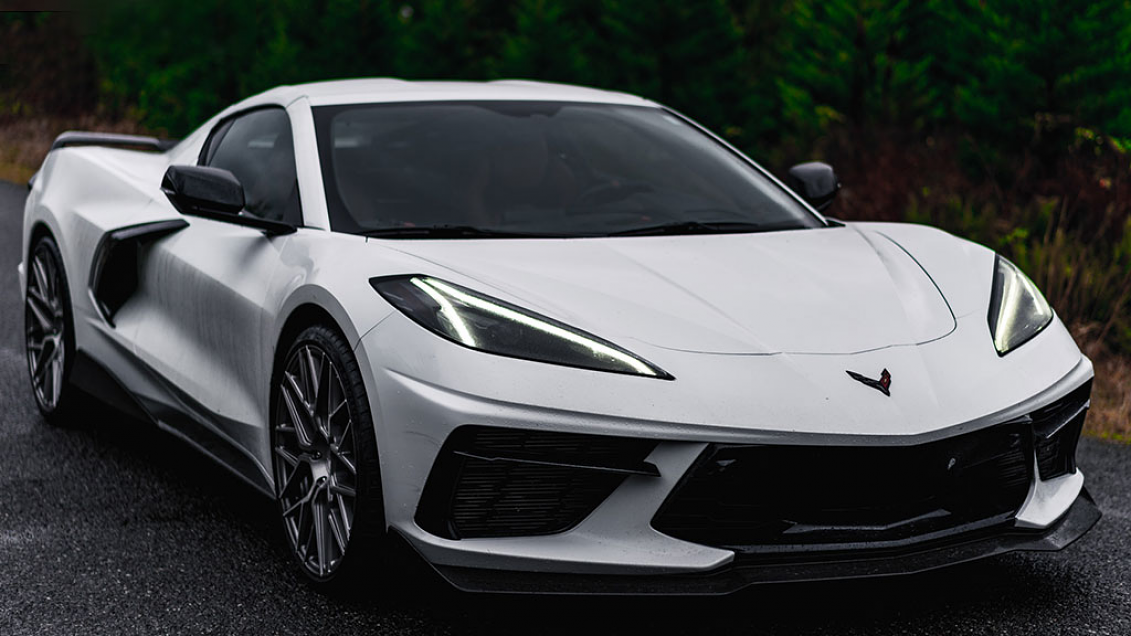 2020 Chevrolet Corvette on 20