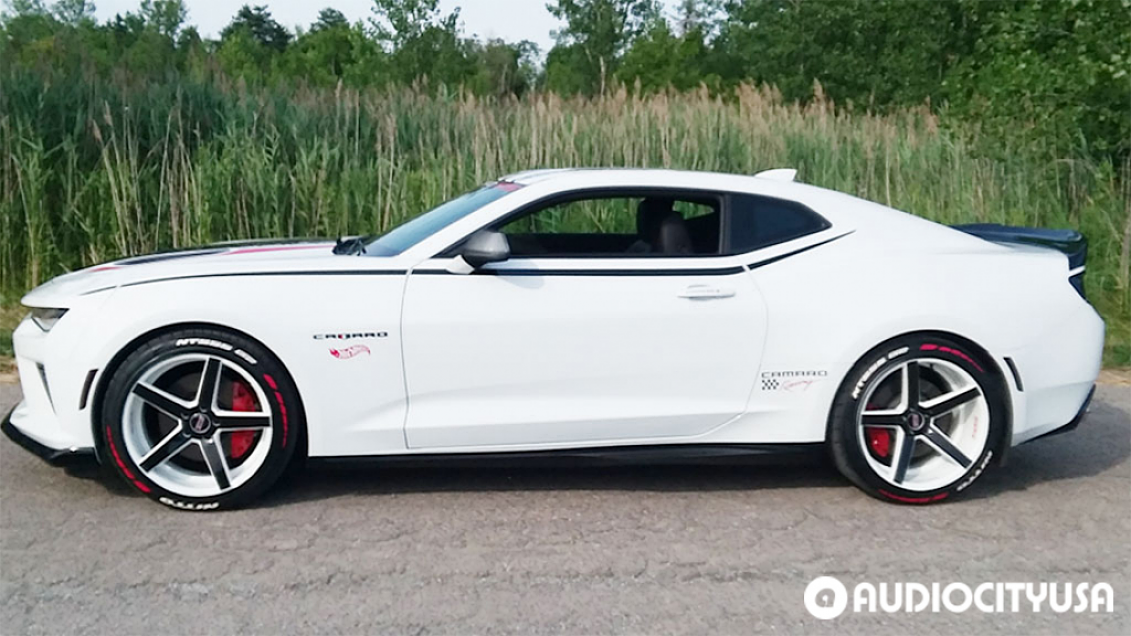 2018 Chevrolet Camaro 2SS on 20