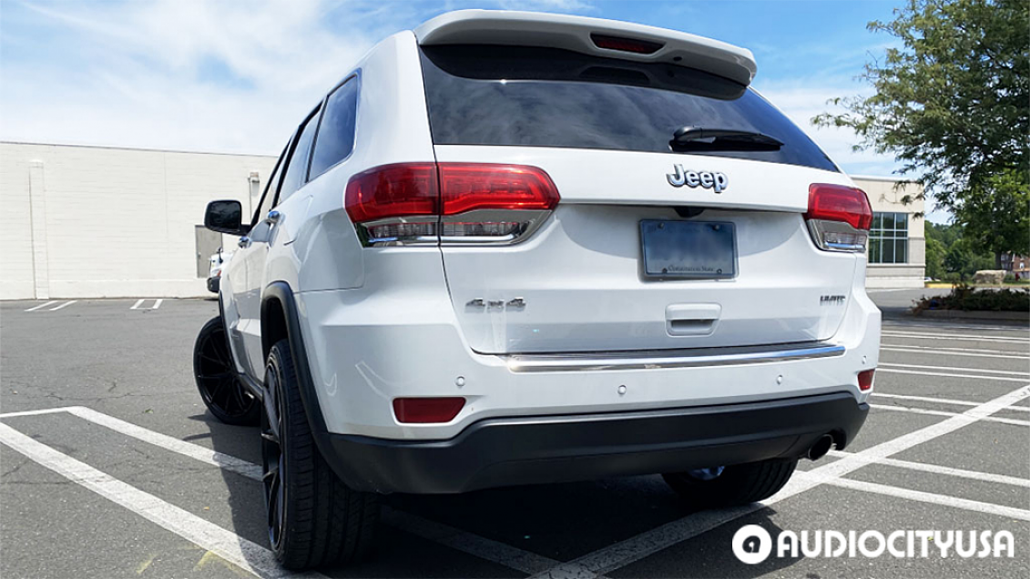 2019 Jeep Cherokee on 22