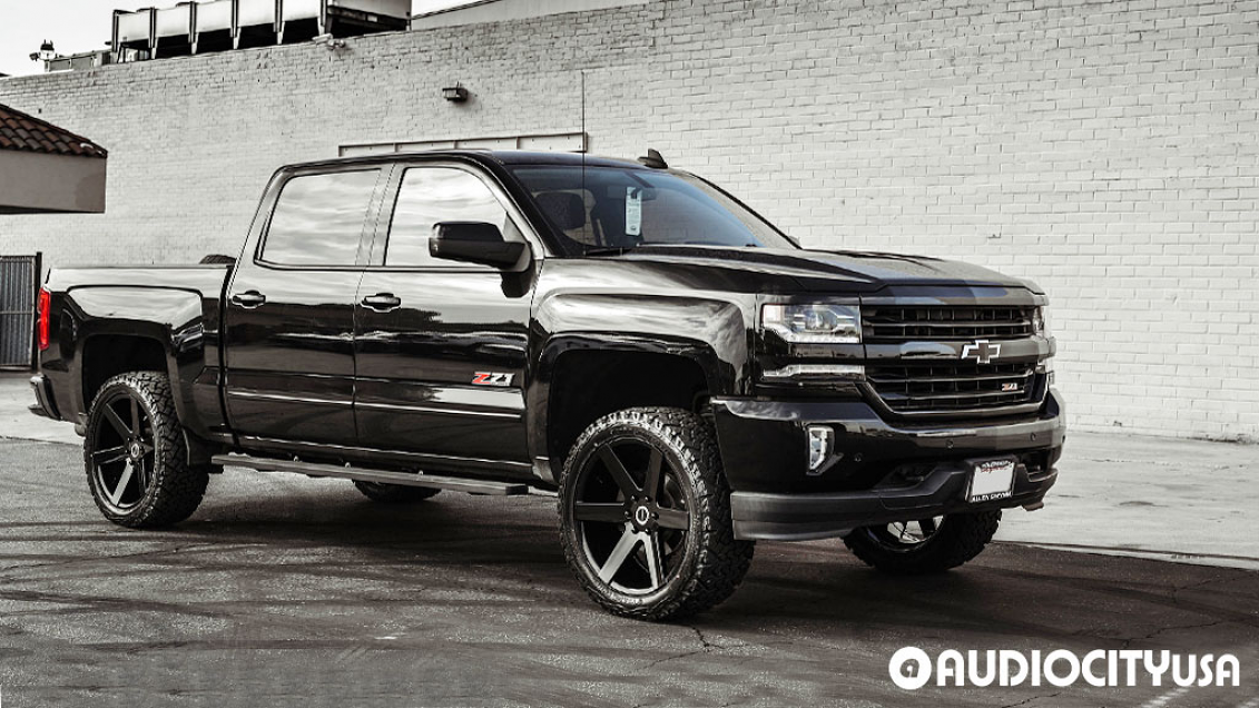 2018 Chevrolet Silverado 1500 on 22