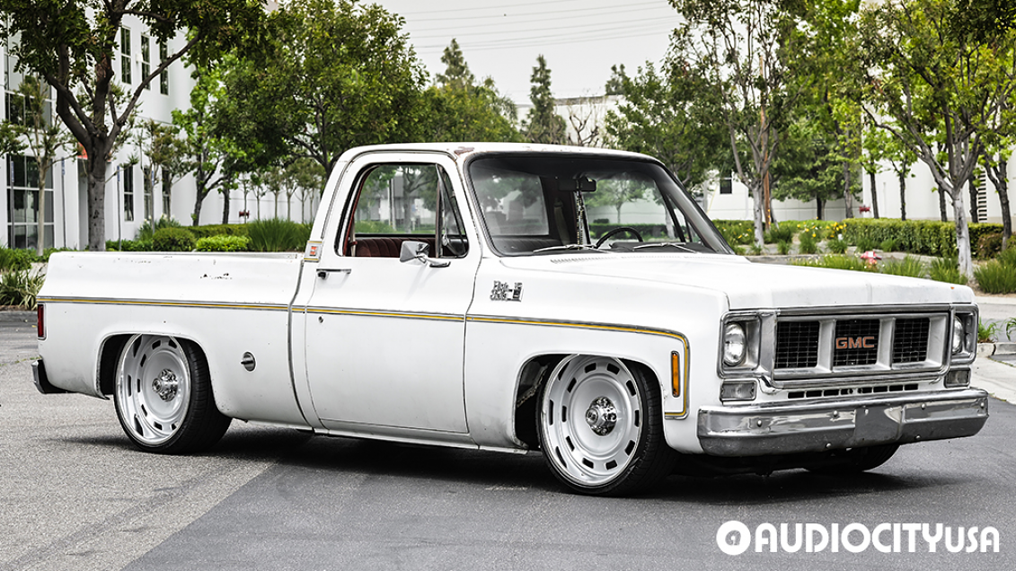 1977 Chevrolet C10 on 22