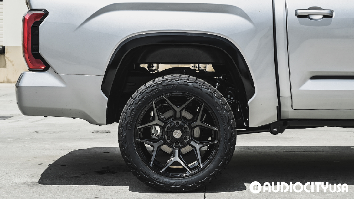 2024 Toyota Tundra on 22