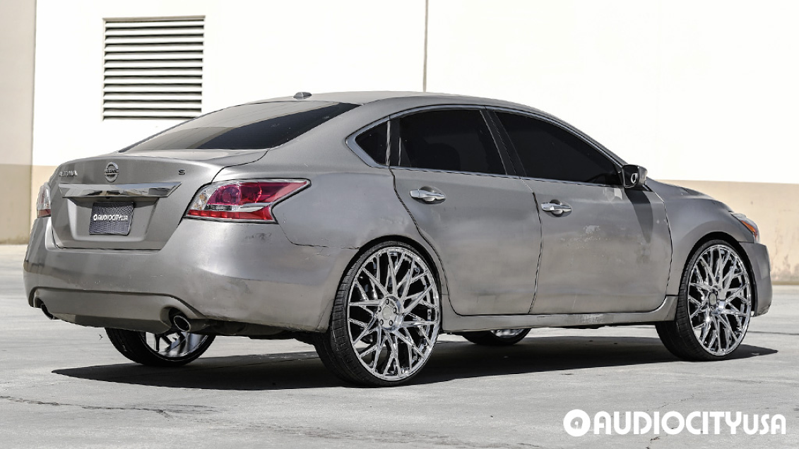 2015 Nissan Altima on 24