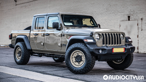 Jeep-Gladiator-20-Black%2BRhino-Armory-Desert%2BSand-1741.jpg