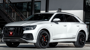 Audi-Q8-20-Ferrada-CM2-Matte%2BBlack%2Bwith%2BGloss%2BBlack%2BLip-4893.jpg
