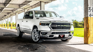 RAM-1500-24-Ferrada-FT4-Silver%2BMachined-5407.jpg