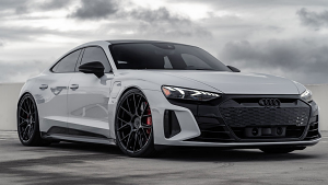 Audi-e-tron%2BGT-22-Blaque%2BDiamond-BD-F18-Gloss%2BBlack-6365.jpg
