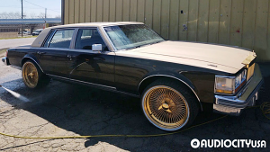 Cadillac-Seville-20-Wire%2BWheels-Standard%2B100-Spoke%2BStraight%2BLace-Full%2BGold-8950.jpg