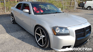 Chrysler-300%2BRWD-22-Ferrada-FR3-Black%2BMachined%2Bwith%2BChrome%2BLip-2721.jpg
