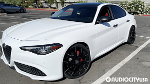 Alfa%2BRomeo-Giulia-20-Lexani-Stuttgart%2BGloss%2BBlack%2Bwith%2BMachined%2BTips-Black%252FMachined-9680.jpg