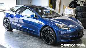 Tesla-Model%2B3-20-Lexani-Static-Gloss%2BBlack%2BMachined%2BTips-9768.jpg