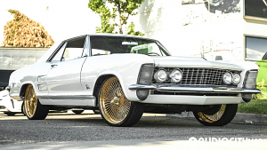 Buick-Riviera-22-Wire%2BWheels-Standard%2B150-Spoke%2BStraight%2BLace-Full%2BGold%2BPlating-4772.jpg