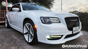 Chrysler-300%2BRWD-20-STR-607-White%2Bwith%2BBlack%2BSpoke-2260.jpg