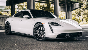 Porsche-Taycan-21-Rohana-RFX10-Gloss%2BBlack-5631.jpg
