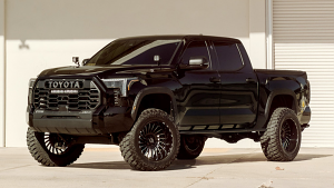 Toyota-Tundra-22-Lexani%2BOff-Road%2BXVR-1-Uno-Gloss%2BBlack%2BMilled-1626.jpg