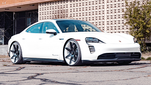 Porsche-Taycan-22-Rotiform-FRA-Gloss%2BWhite%2Bwith%2BMatte%2BBlack%2BSpokes-2649.jpg