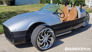 Vanderhall-Venice-20-Lexani%2BWheels-Shadow-Chrome-9910.jpg
