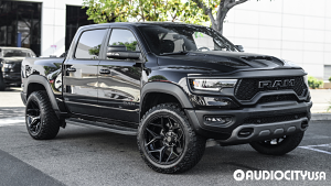RAM-1500-22-4Play-4P06-Brushed%2BBlack-6810.jpg