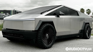Tesla-Cybertruck-24-Gianelle-Cabo%2B-%2BFloating%2BCap-Gloss%2BBlack-3164.jpg