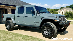 Jeep-Gladiator-20-Lock%2BOff-Road-Lunatic-Matte%2BGrey%2Bwith%2BMatte%2BBlack%2BRing-7587.jpg