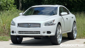 Nissan-Maxima-28-Artist-Nissan-White%2BPearl-5840.jpg