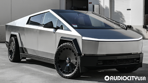Tesla-Cybertruck-24-Giovanna-Dicotto%2B-%2BFloating%2BCap-Gloss%2BBlack-9628.jpg