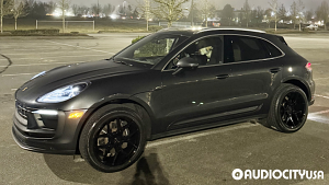 Porsche-Macan-20-Giovanna-Haleb-Gloss%2BBlack-8116.jpg