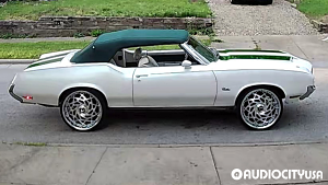 Oldsmobile-Cutlass%2BSupreme-24-AZAD-AZ%2BReign-Gloss%2BBlack%2Bwith%2BChrome%2BSS%2BLip%2BFloating%2BCap-1013.jpg