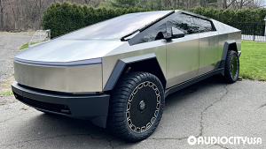 Tesla-Cybertruck-24-Giovanna-Dicotto-Gloss%2Bblack%2Bmachine%2Bface-9107.jpg