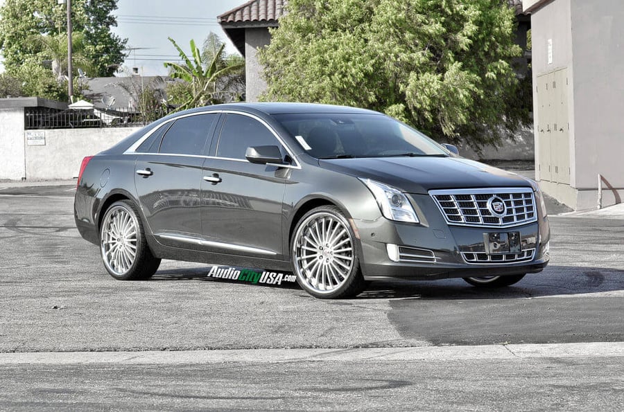 2014 Cadillac XTS AWD on 22" XO Luxury New York wheels brush face chrome lip