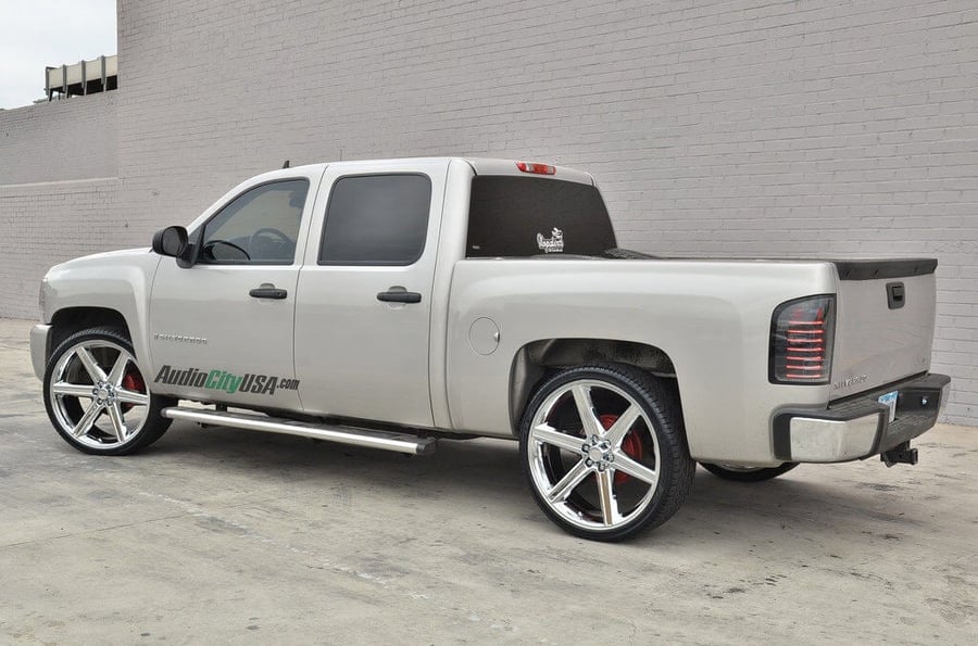 26″ IROC Wheels 6 with Chrome Rims