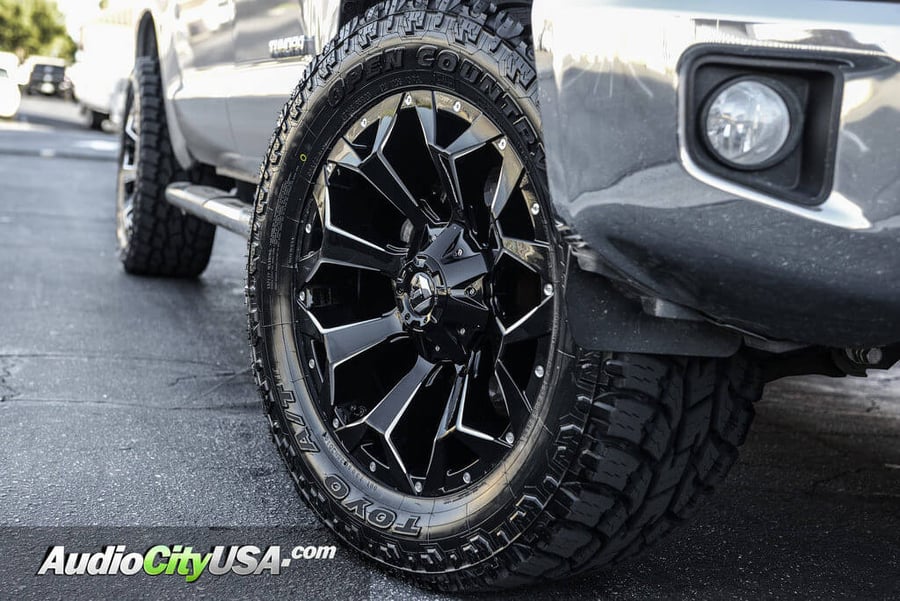 20″ Fuel Wheels Assault D576