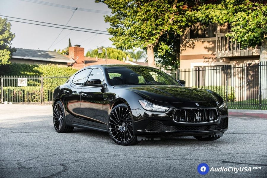 6_2017_Maserati_Ghibli_S_22_Lexani_Wheels_Wraith_Gloss_Black_Machine_Tips
