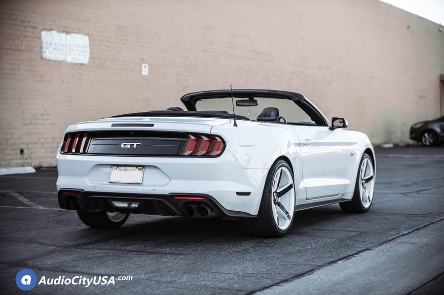 20" Staggered STR Wheels 607 White with Black Spoke Rims 