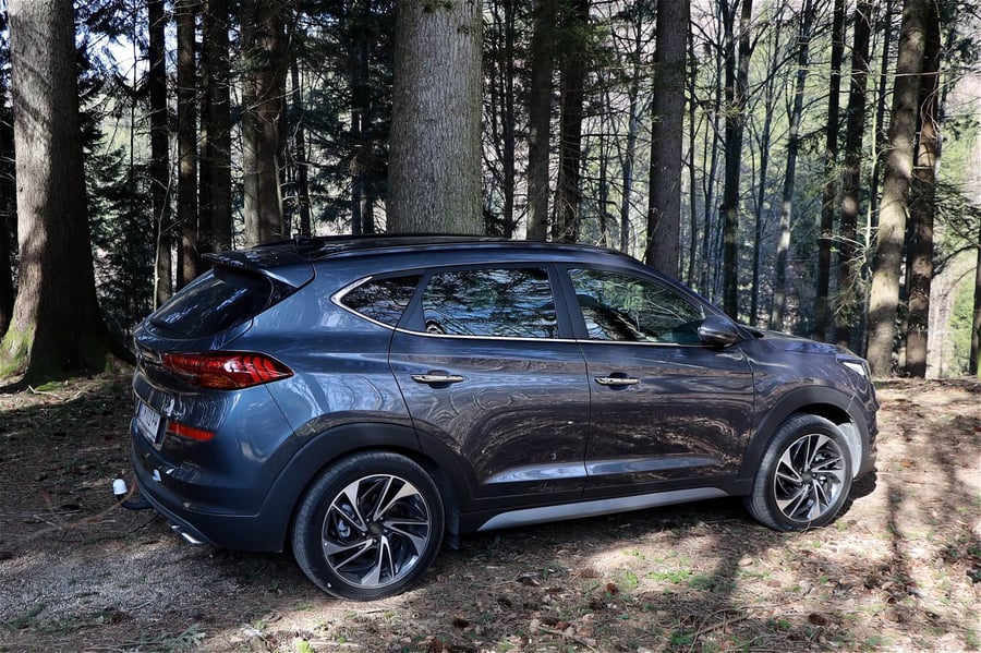 hyundai after-market wheels